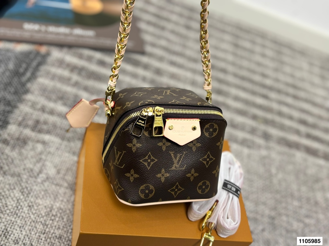 LV small chain bag - cnluxepick