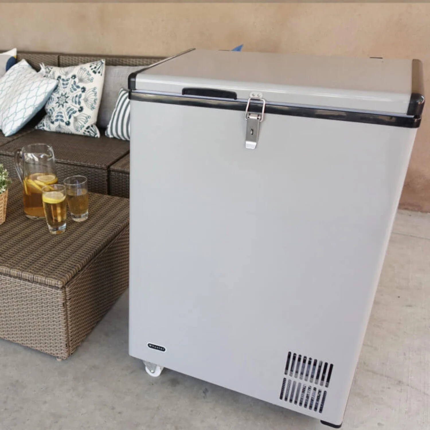 Whynter 95 Quart Portable Wheeled Freezer with Door Alert