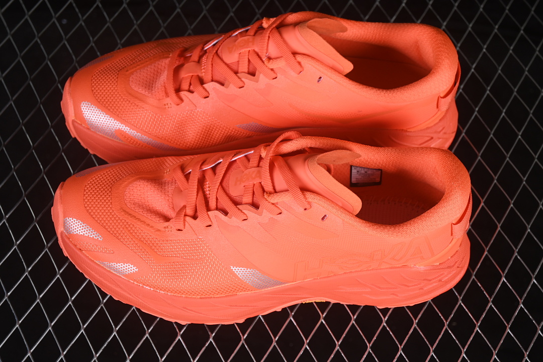 HOKA One One Speedgoat 7