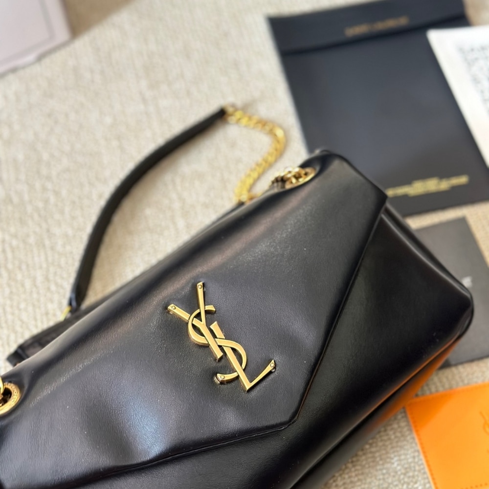 Saint Laurent Calypso Small In Plunged Black 27Cm