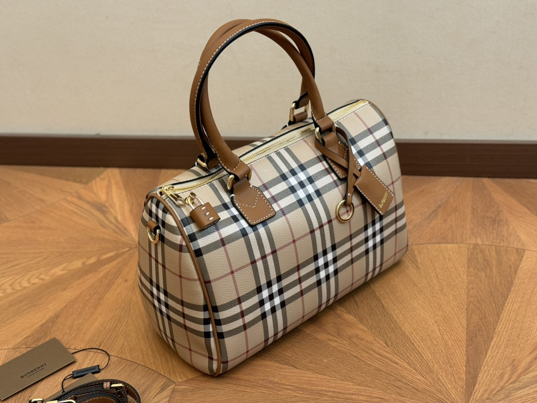 Burberry pillow bag - cnluxepick