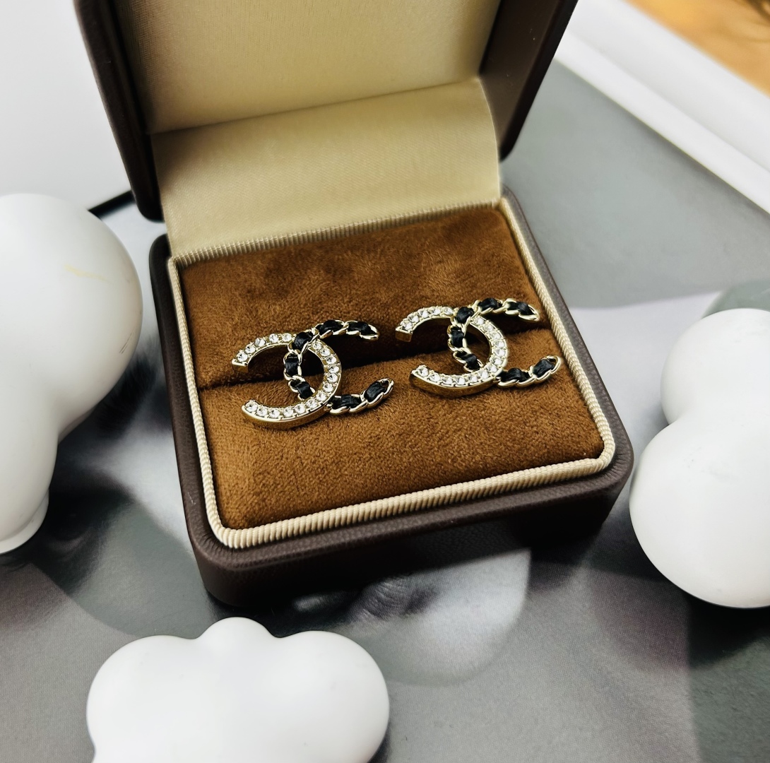 Chanel patchwork earrings - cnluxepick