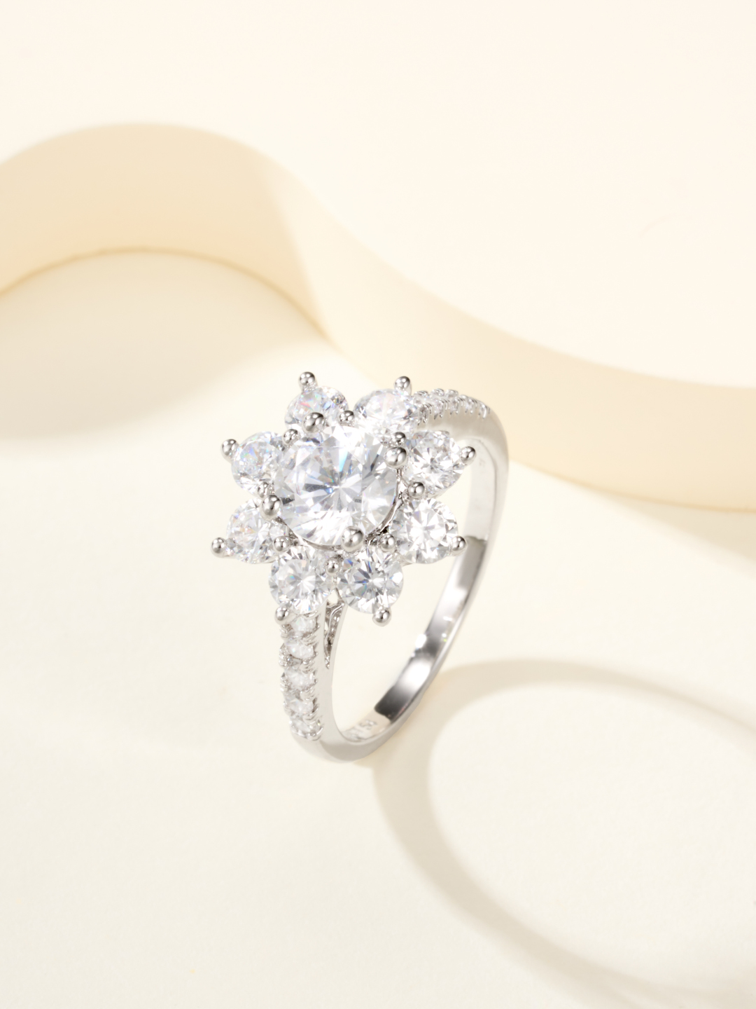 Harry Winston Sunflower Ring - cnluxepick