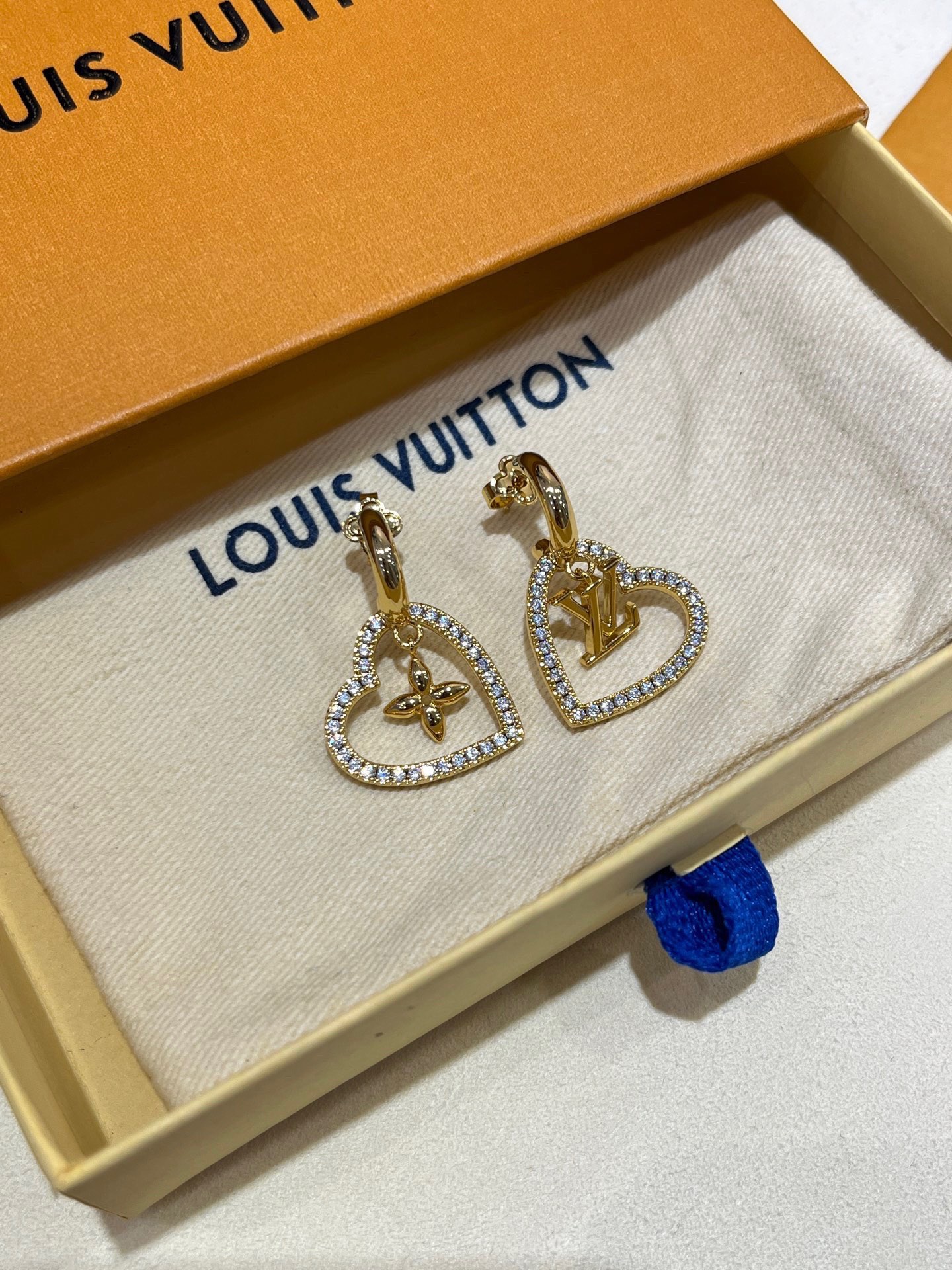 LV Heart Stud Earrings Seiko Edition - cnluxepick