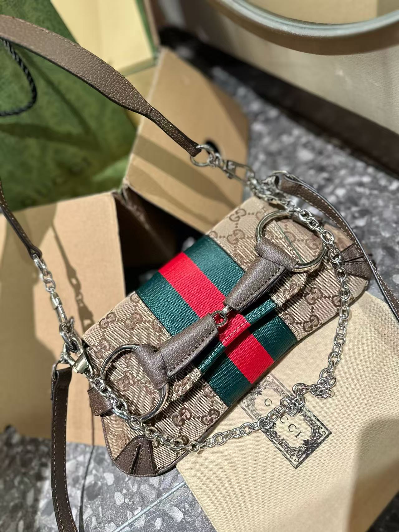 Gucci Horsebit Chain bag - cnluxepick