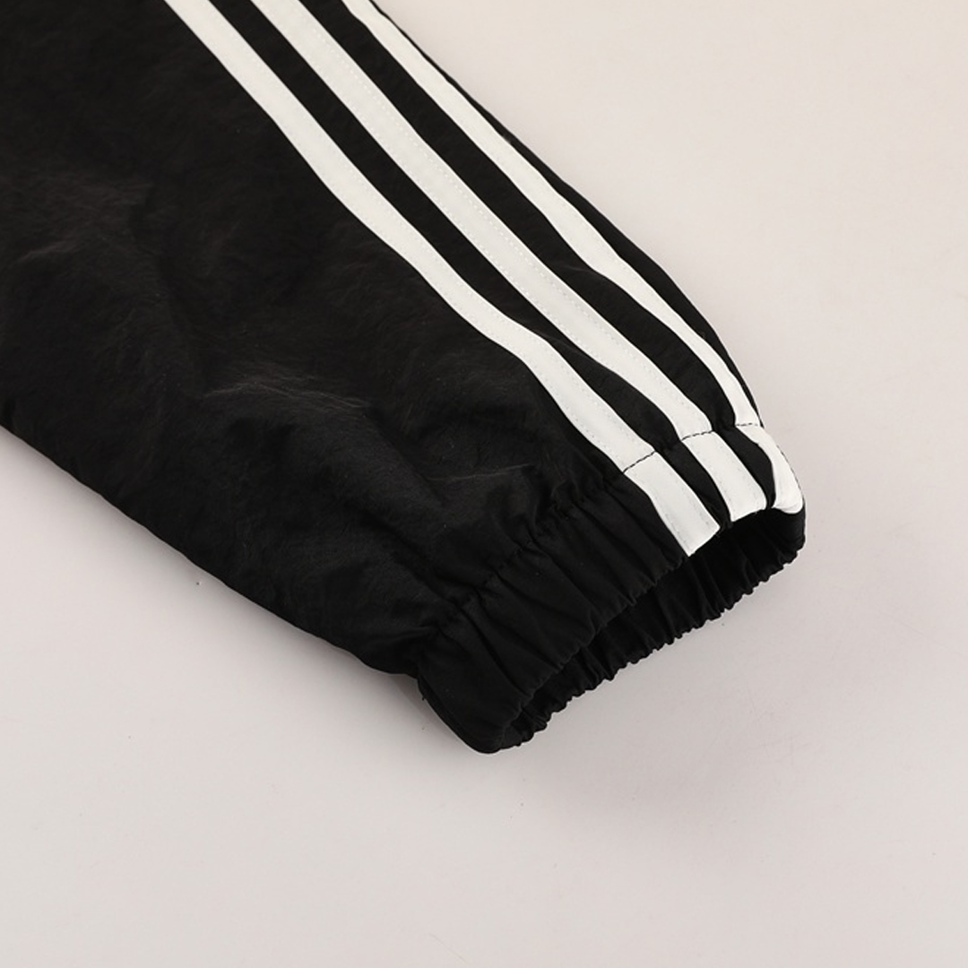 Manchester United Windbreaker Jacket 2025/26 - Black