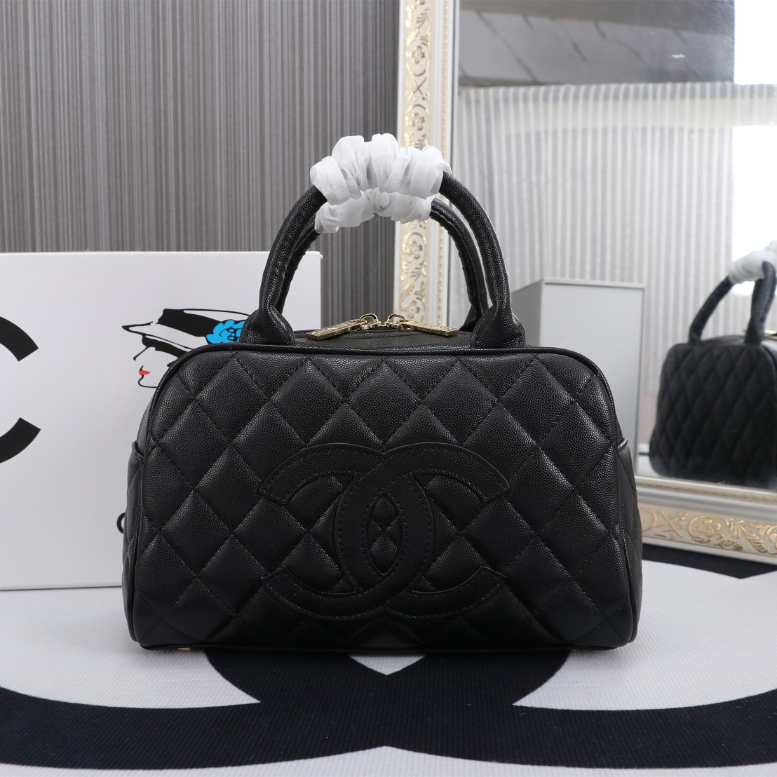 Chanel Vintagep handbag - cnluxepick