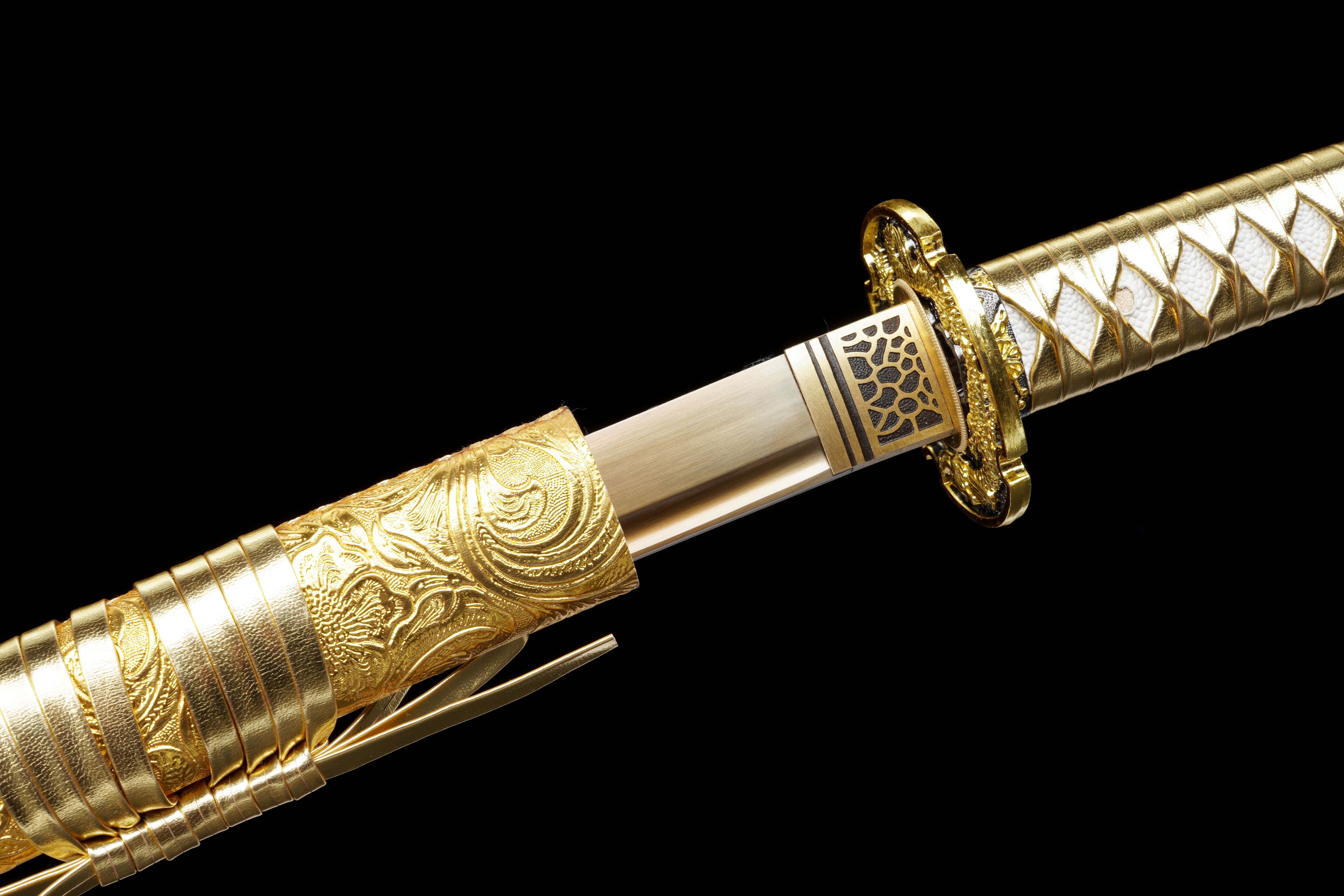 Kinryu Katana - Hand Forged Full Tang, One-Piece Manganese Steel Blade, Baked Gold Finish (Golden Dragon)