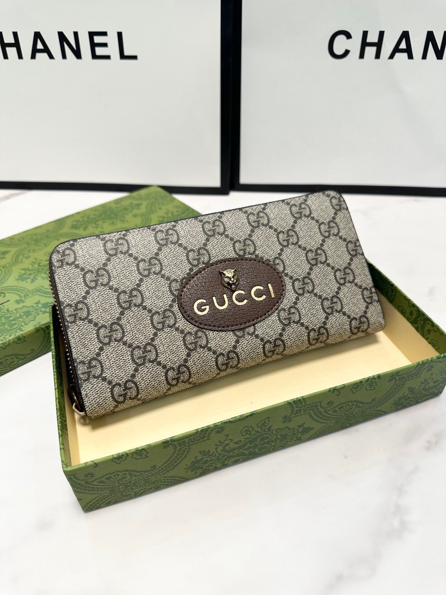 Gucci New Single Zipper Clutch - cnluxepick