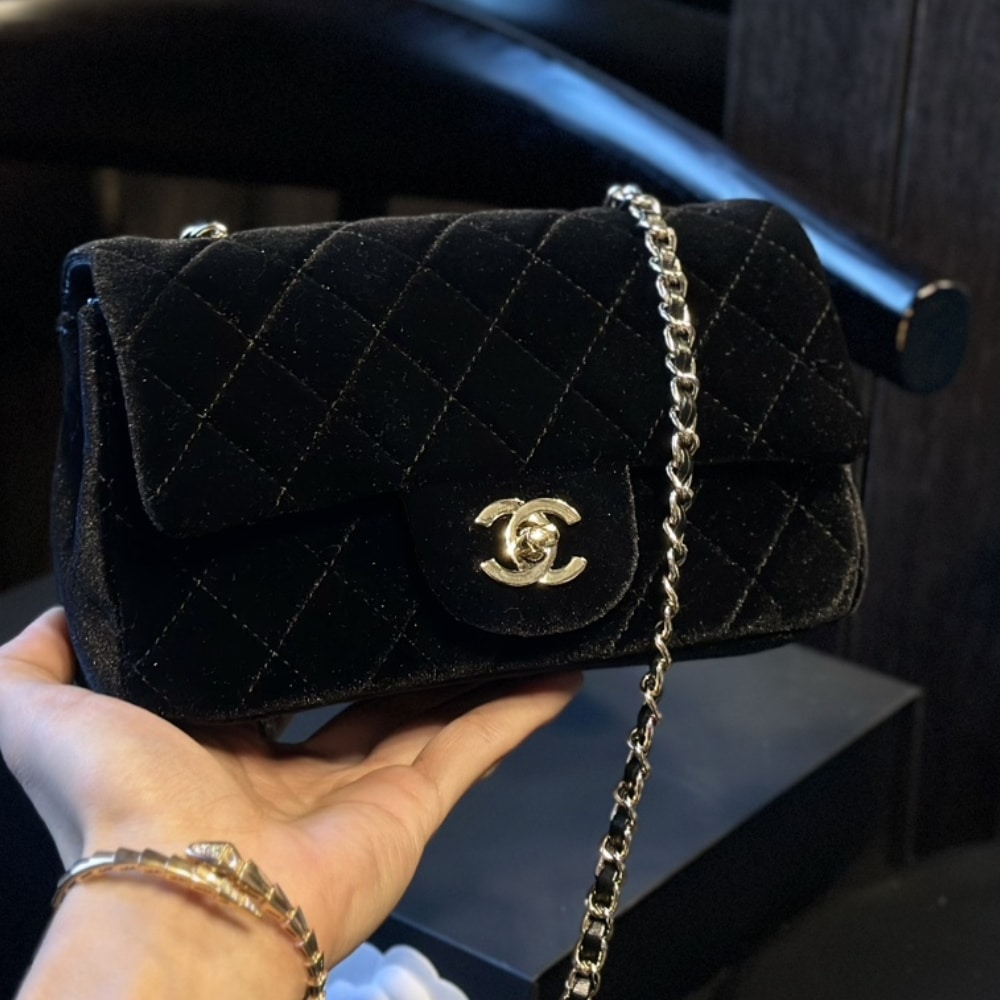 Chanel Velvet Pearl Crush Mini Flap Bag Black 20Cm/7.9in