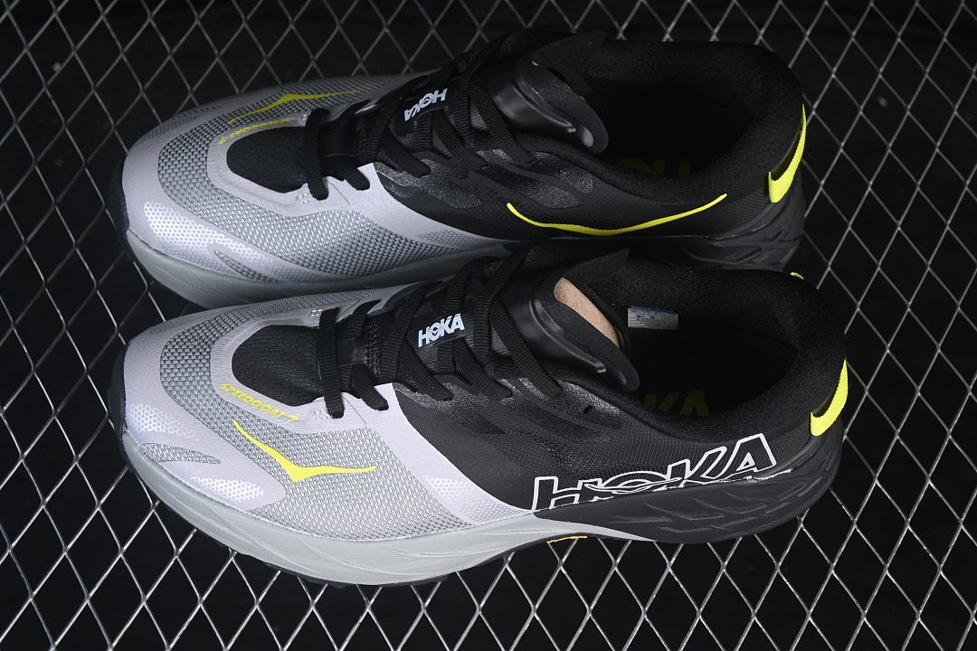 HOKA One One Speedgoat 7