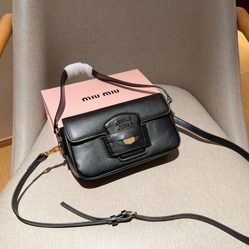 Miumiu hobo armpit bag - cnluxepick