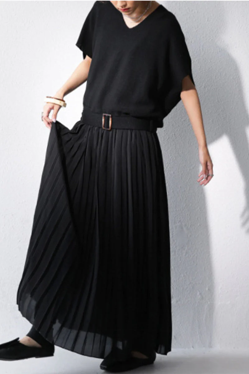Elegant V Neck Pleated Maxi DressClistos