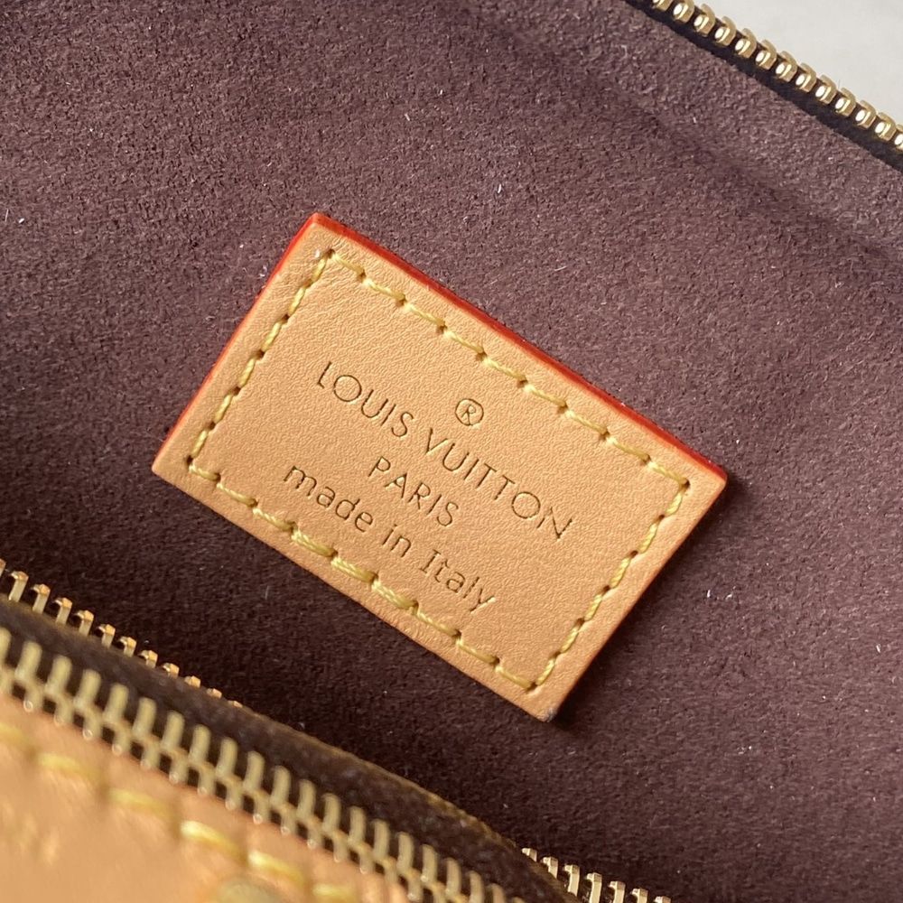 [Premium Quality] – Louis Vuitton Mini Bumbag Bag Monogram 6.7 Inches M82335