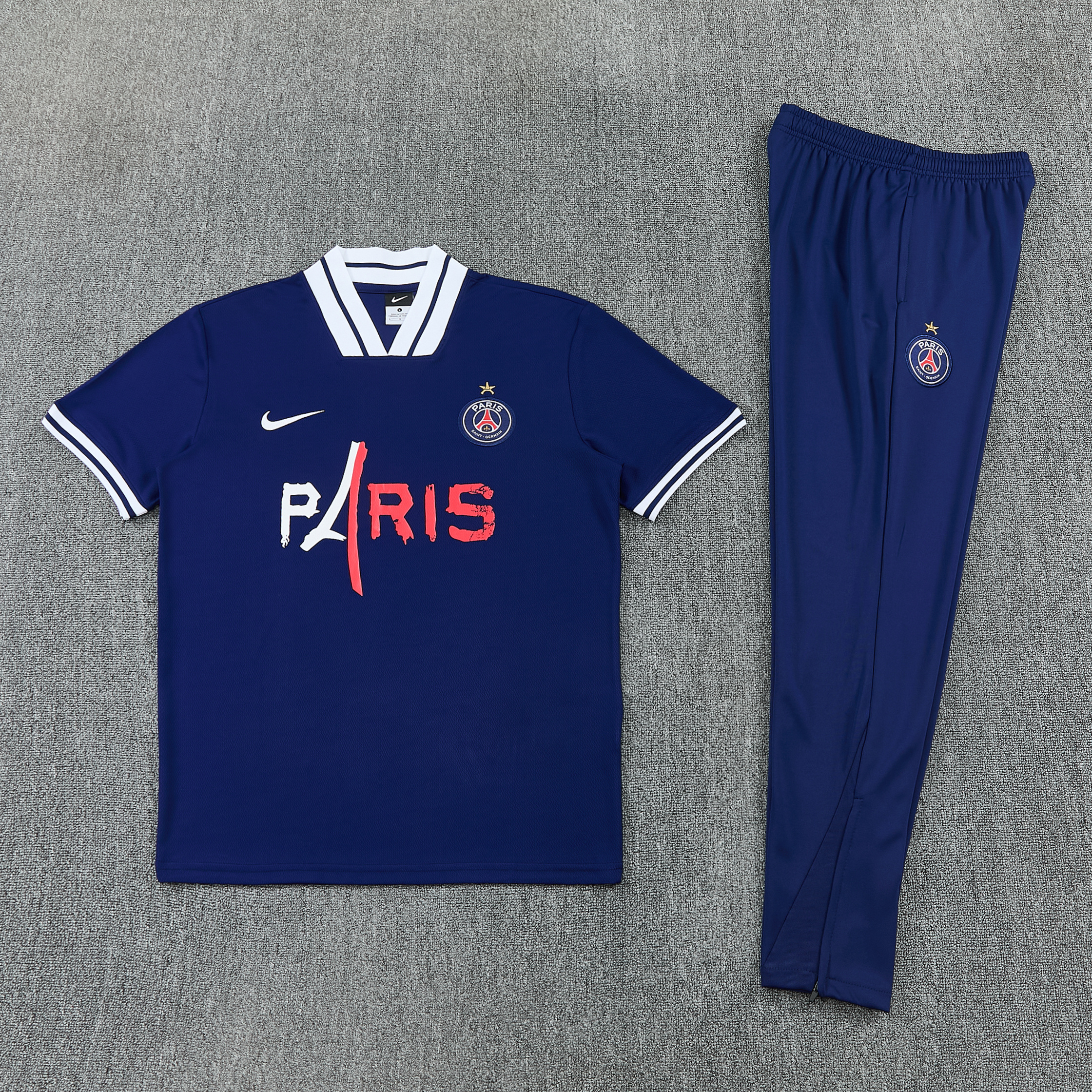2526 PSG  Suit