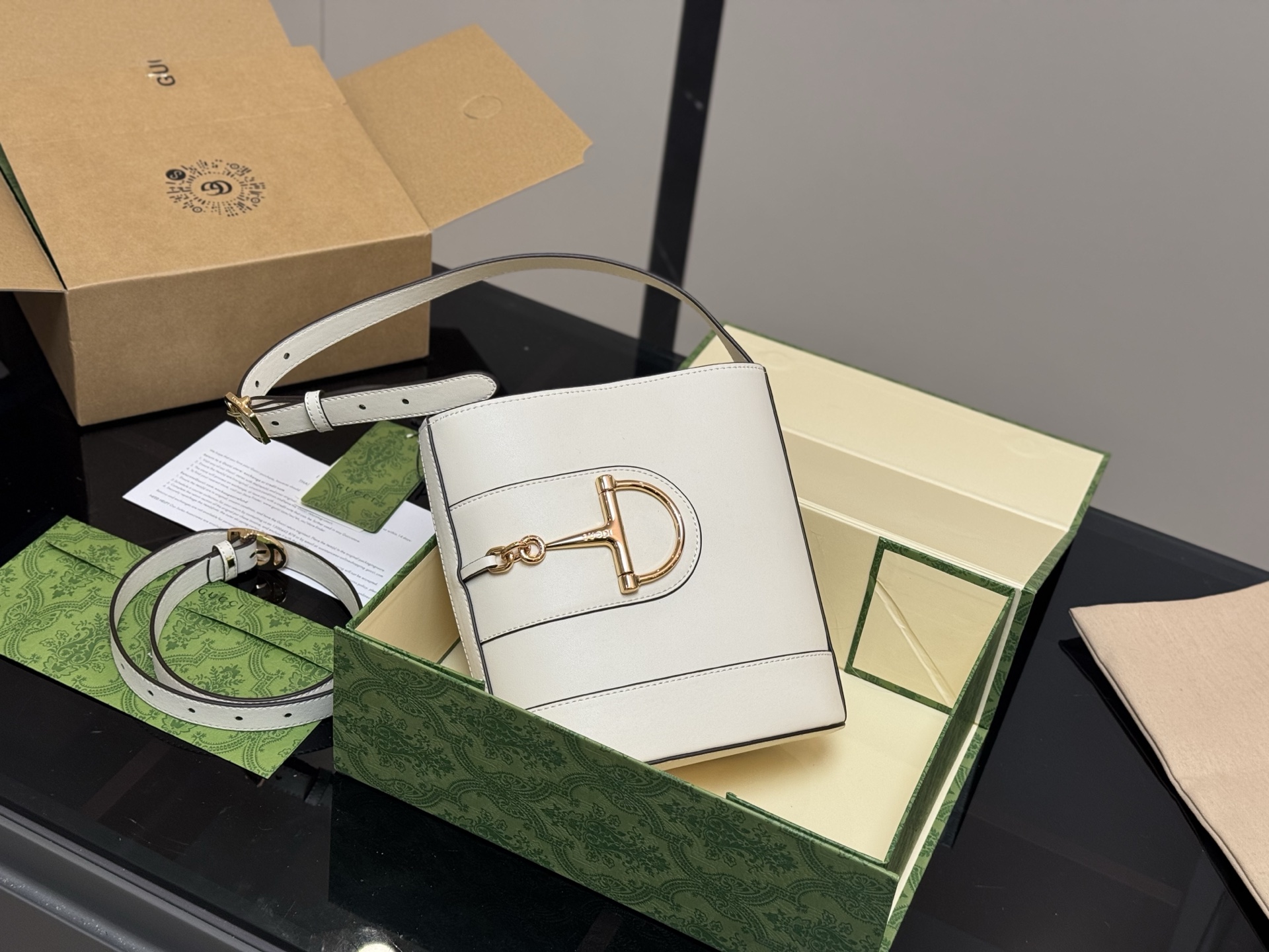 Gucci Fried Street Bucket Bag - cnluxepick