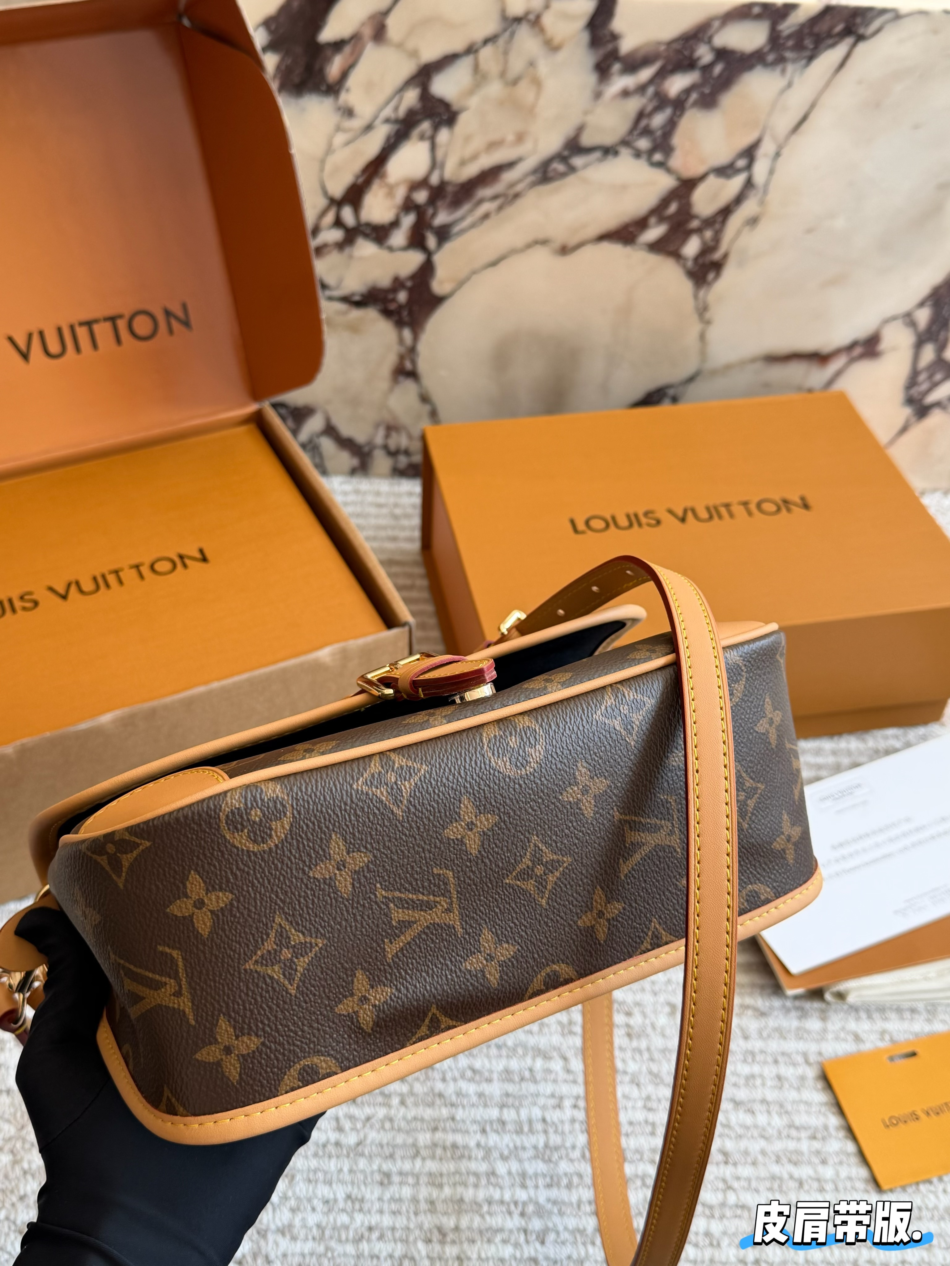 LV Baguette Bag - cnluxepick