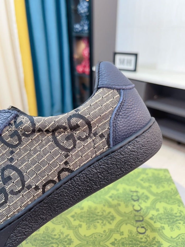 Gucci Gg Canvas And Leather Low Top Sneakers Blue