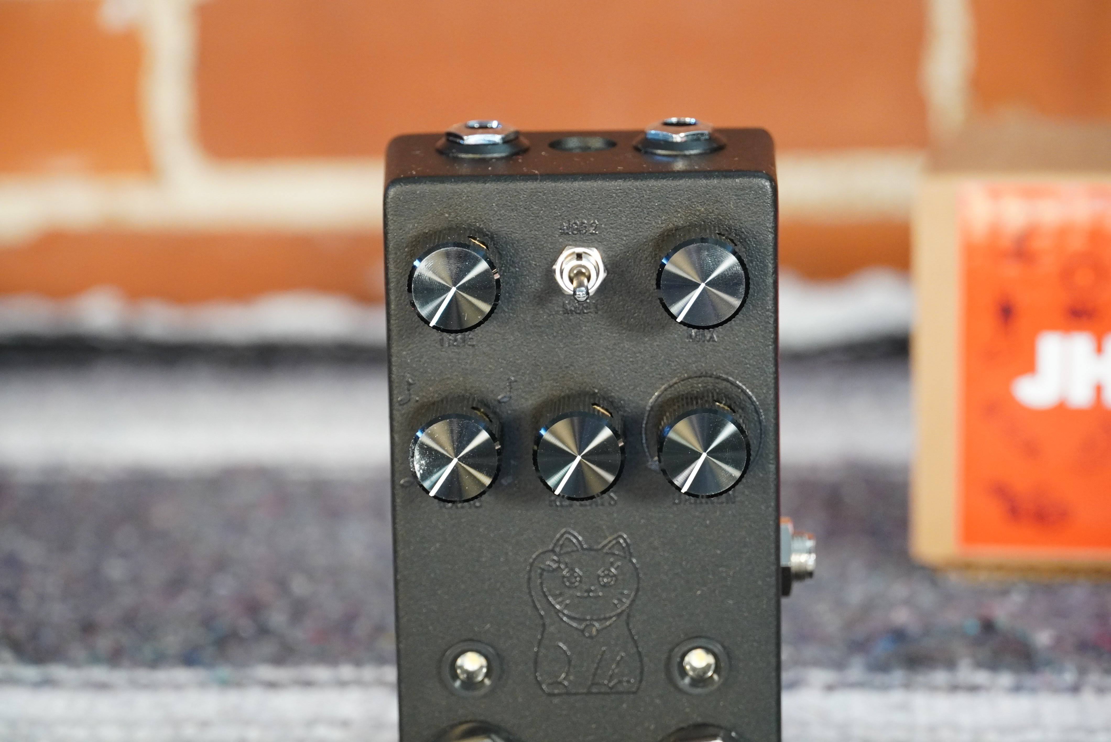 JHS Lucky Cat Delay Pedal Black