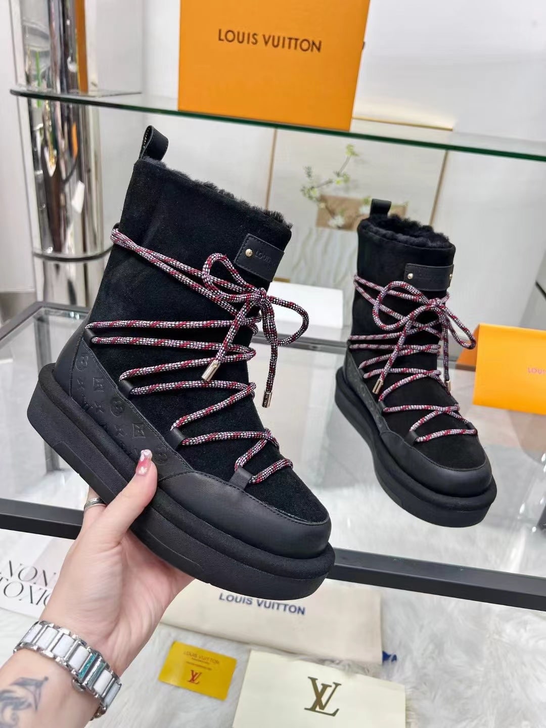 Louis Vuitton Aspen Platform Ankle Boot Black 1Ac75N