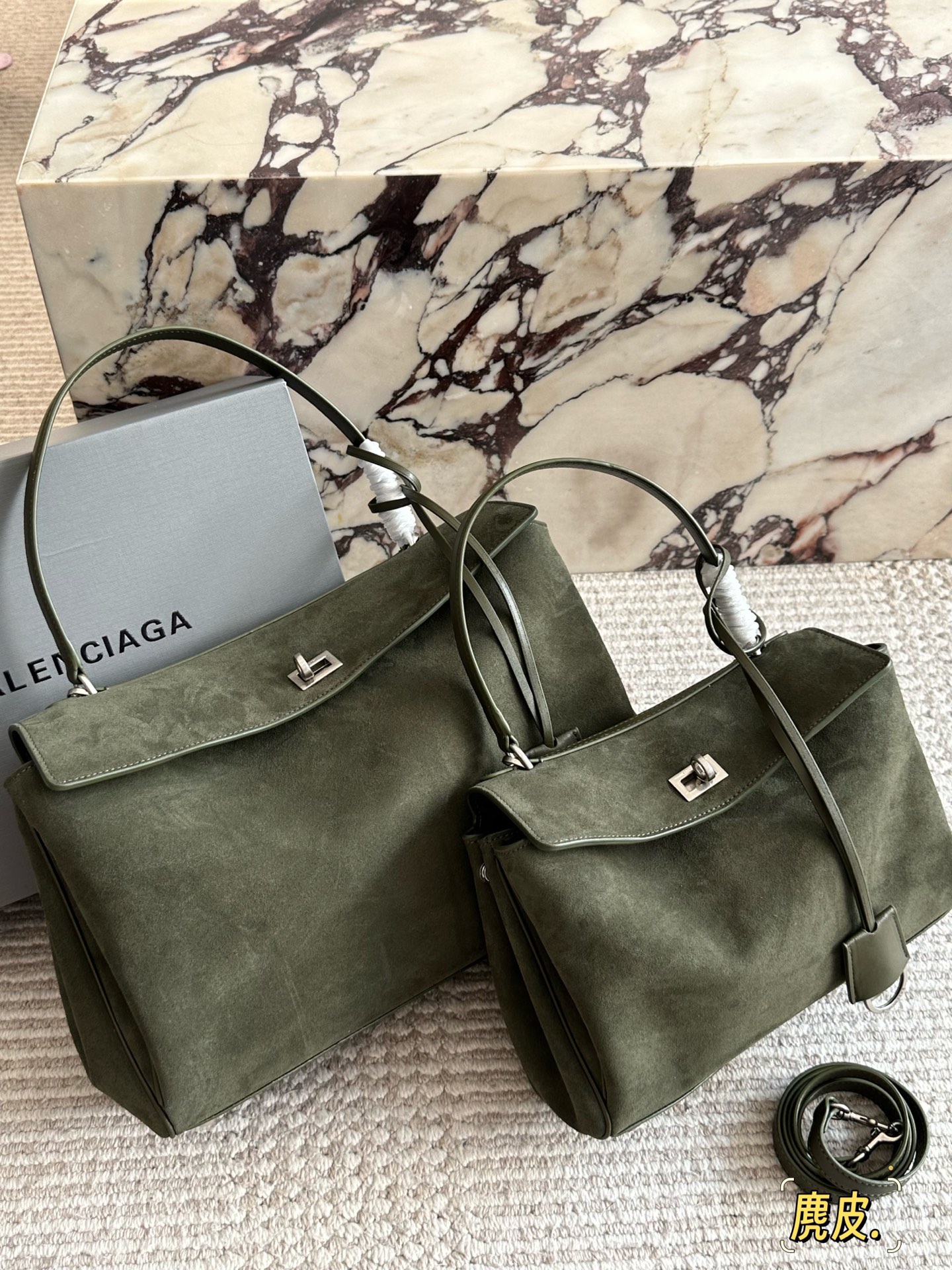 Balenciaga's new RODEO oversized bag - cnluxepick