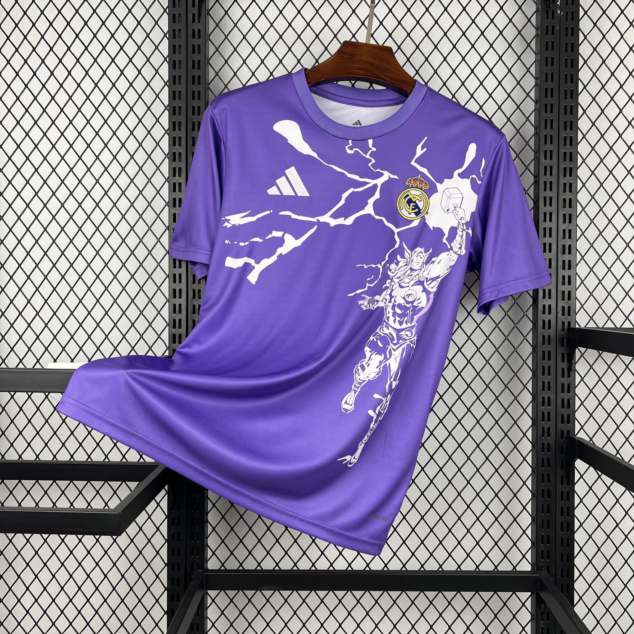 Real Madrid Maillot Foot entraînement 2026 2027€14.99