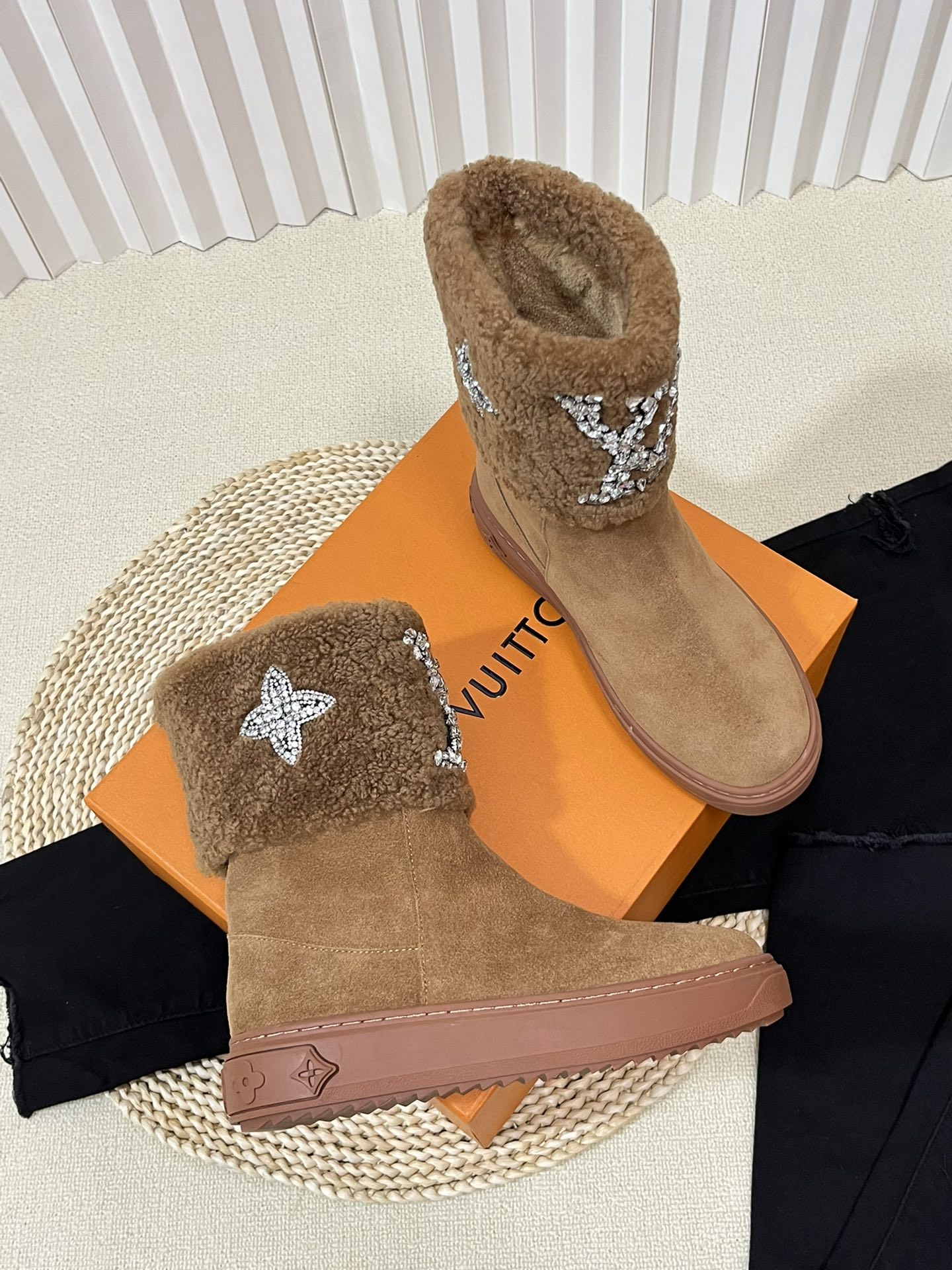 Louis Vuitton Ankle Boot Studded With Diamonds Brown