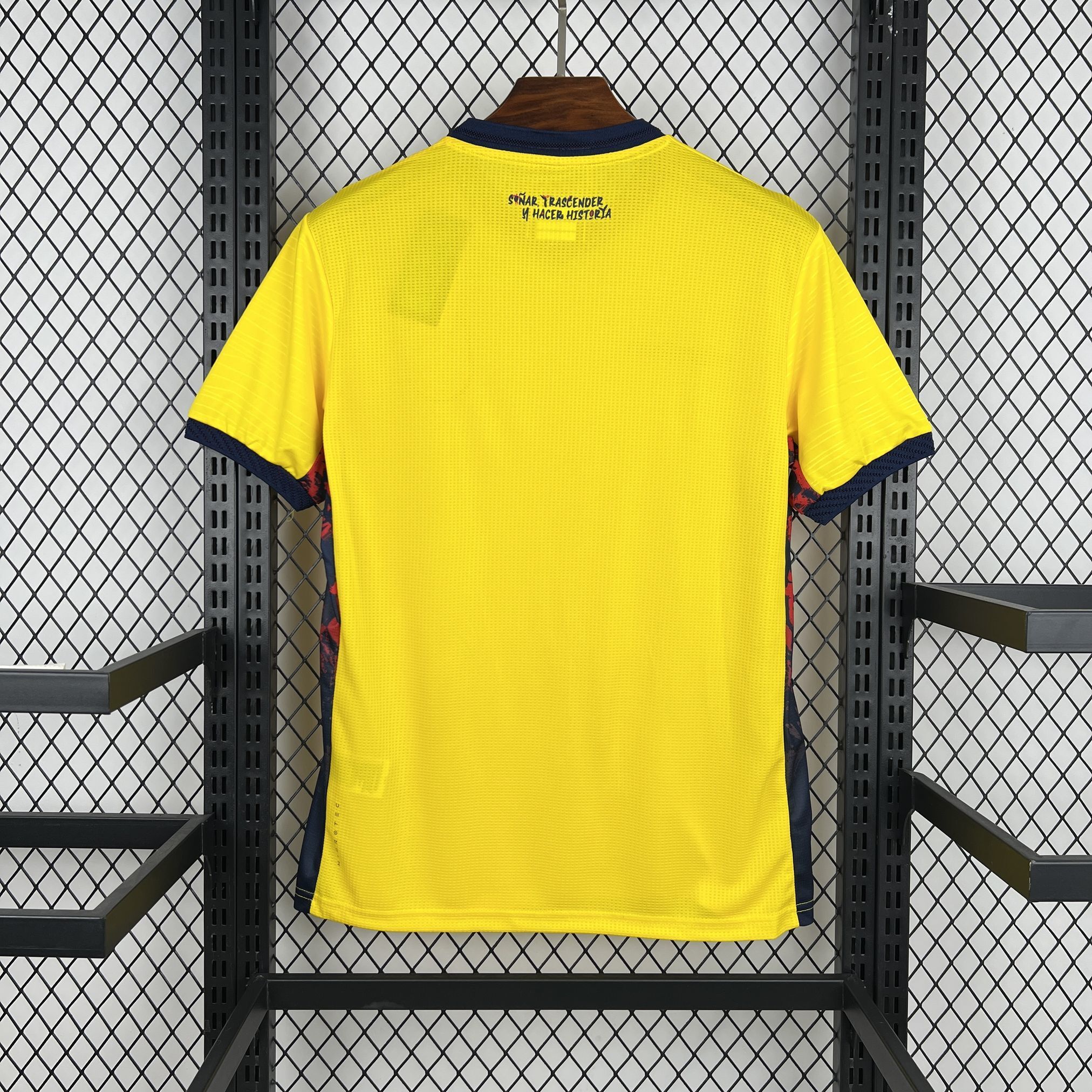 Équateur maillot foot 2026 2027 Coupe Du Monde€14.99