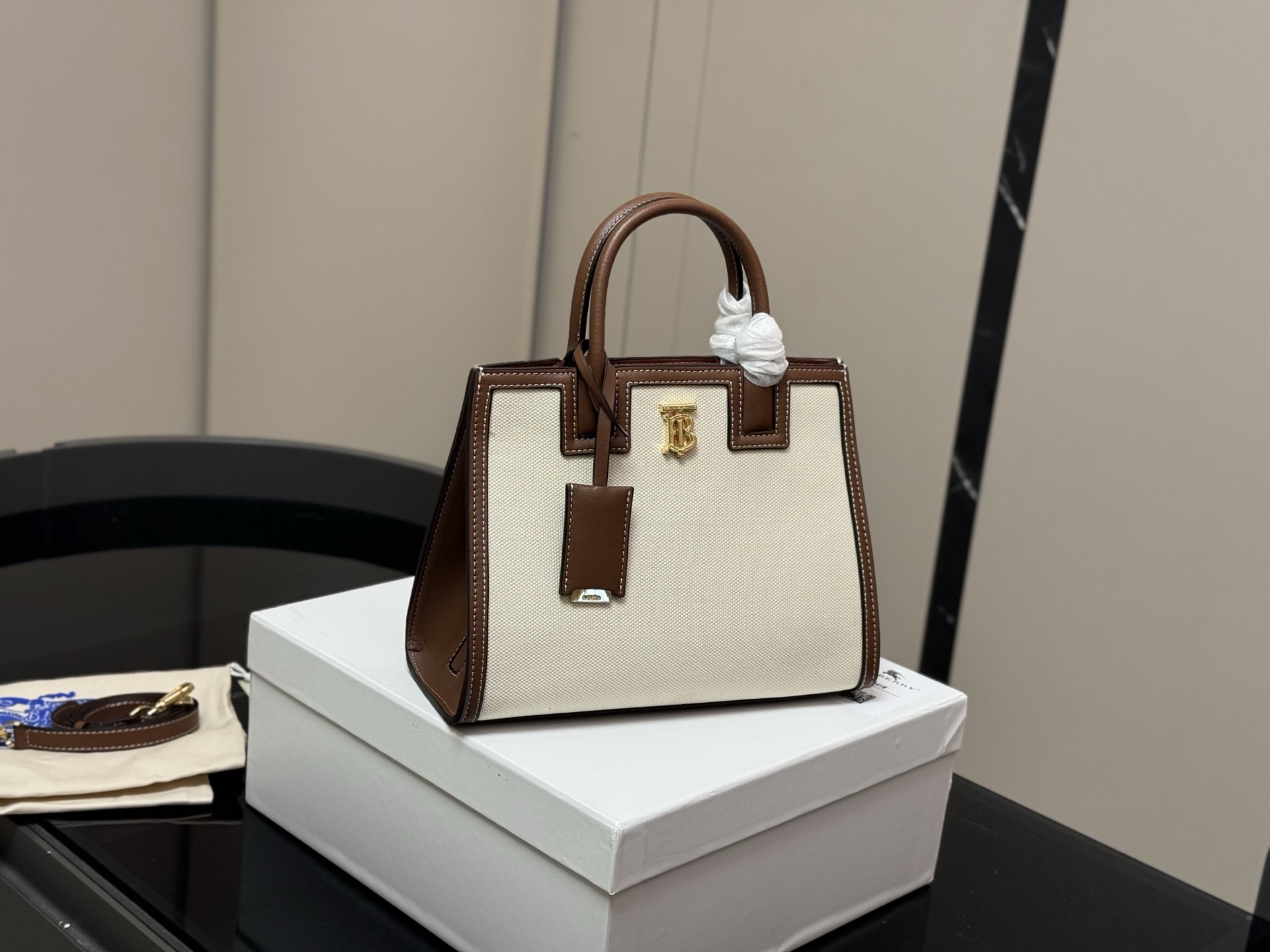Burberry Frances handbag - cnluxepick