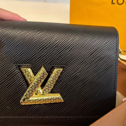 Louis Vuitton Twist MM Black Gold 9.0 Inches