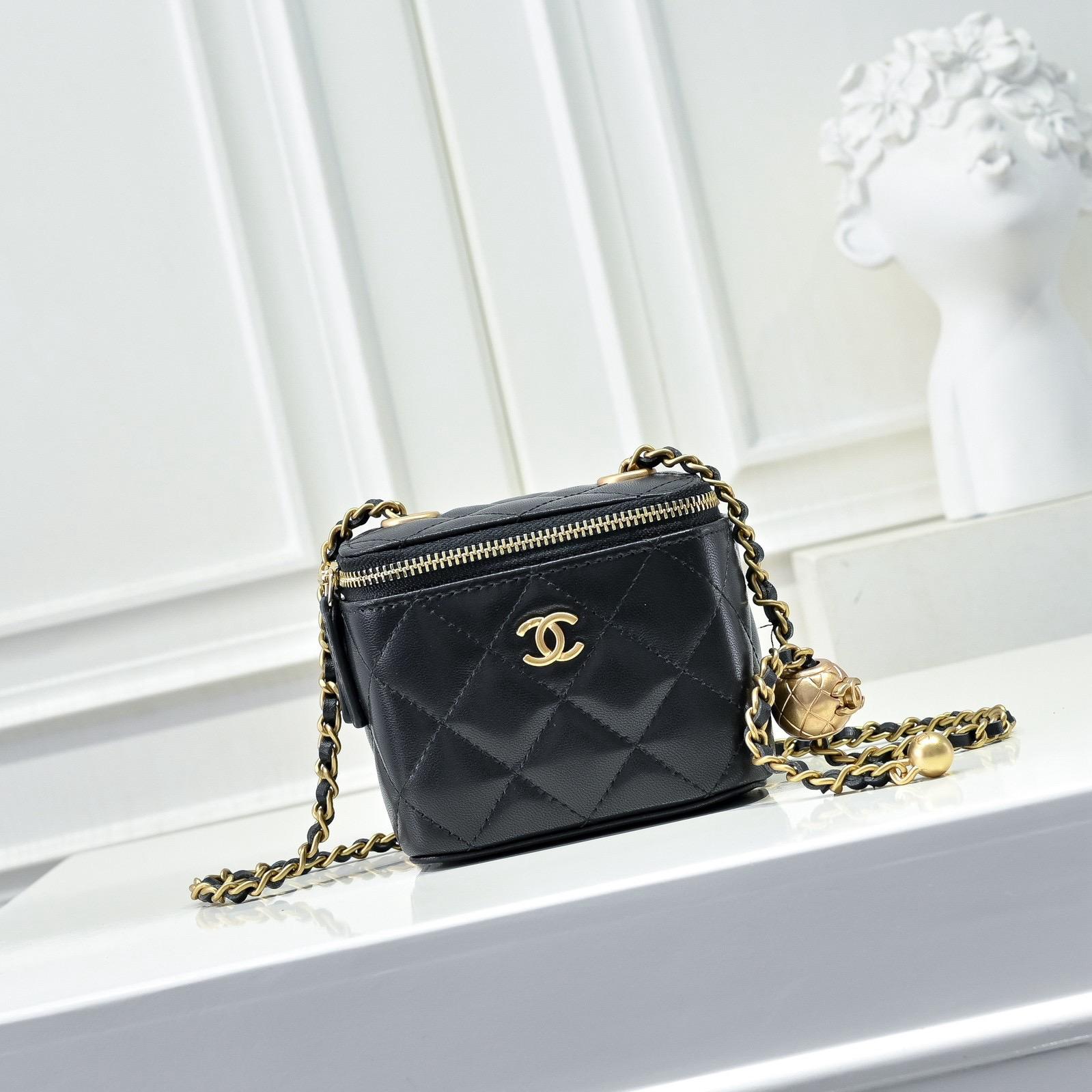 CHANEL small cosmetic bag - cnluxepick