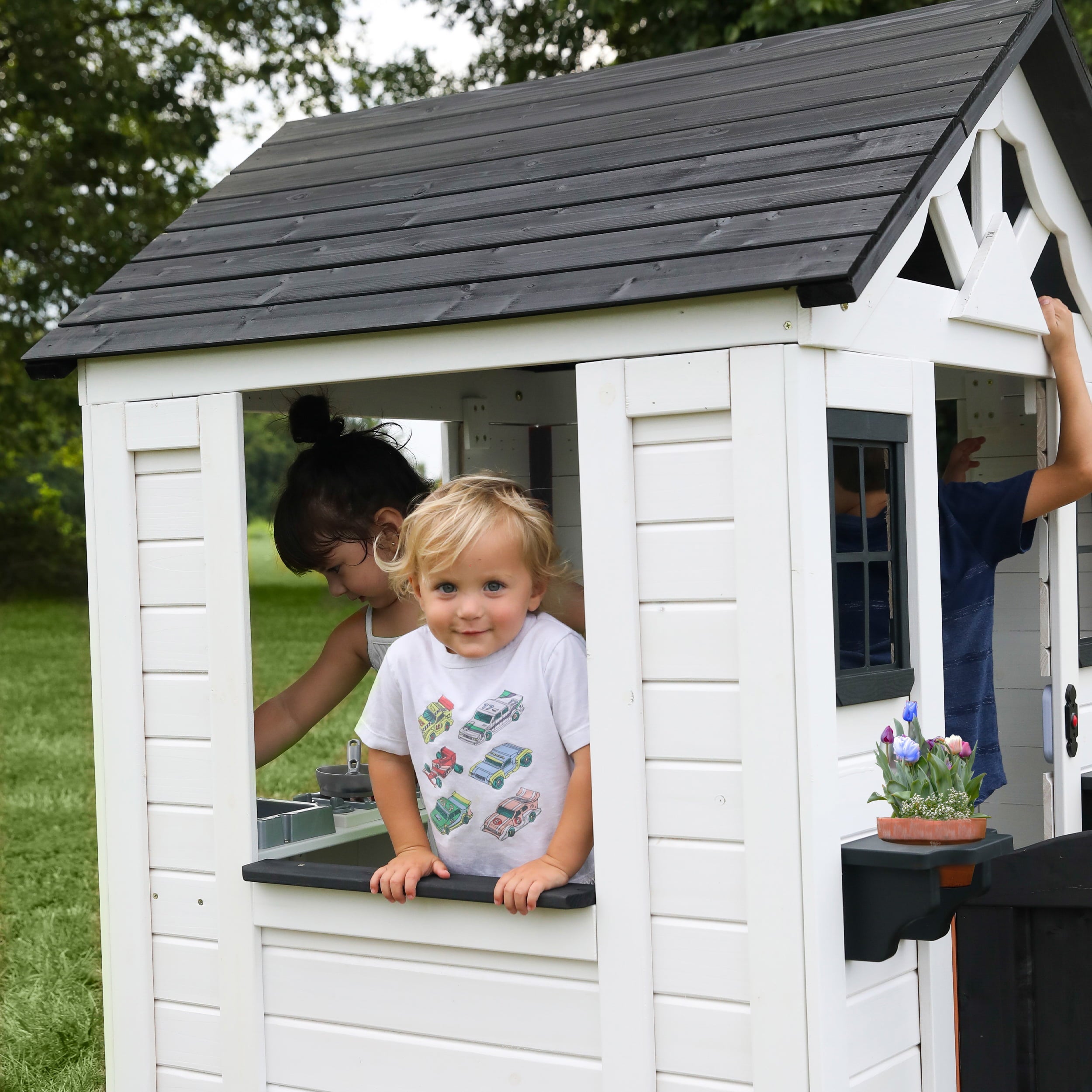 Backyard Discovery Sweetwater Playhouse – White