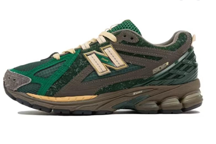New Balance 1906R size Exclusive Diamond District Pack - Green M1906RSG Casual Running Shoes