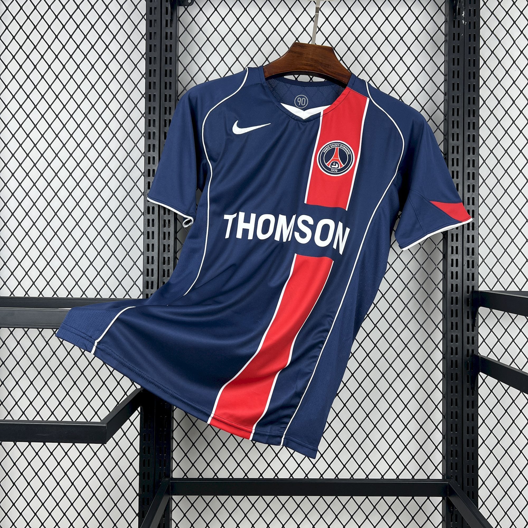 Paris Saint Germain PSG Maillot Retro 2004 2005€35.99