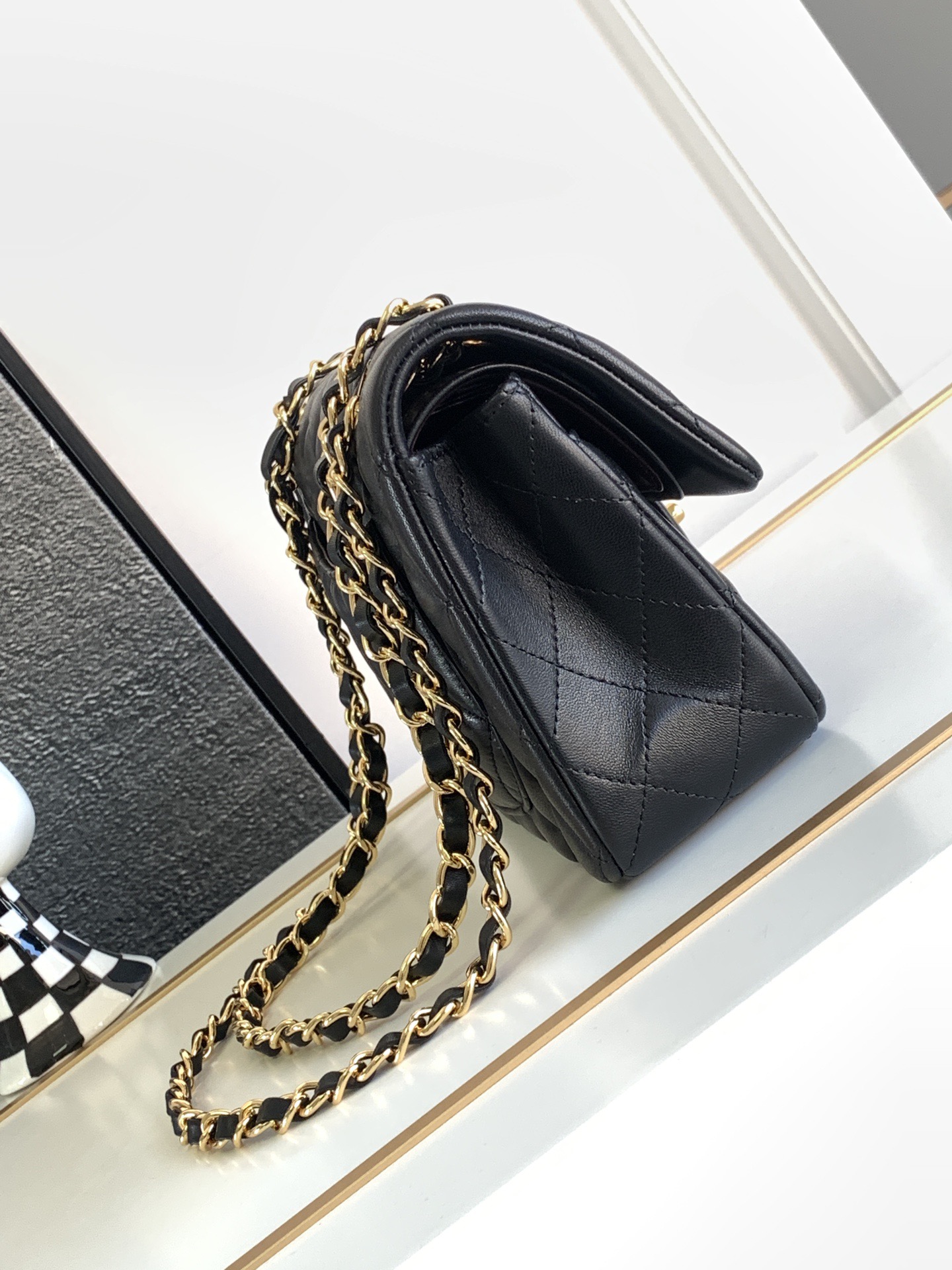 Chanel CF classic 23cm black