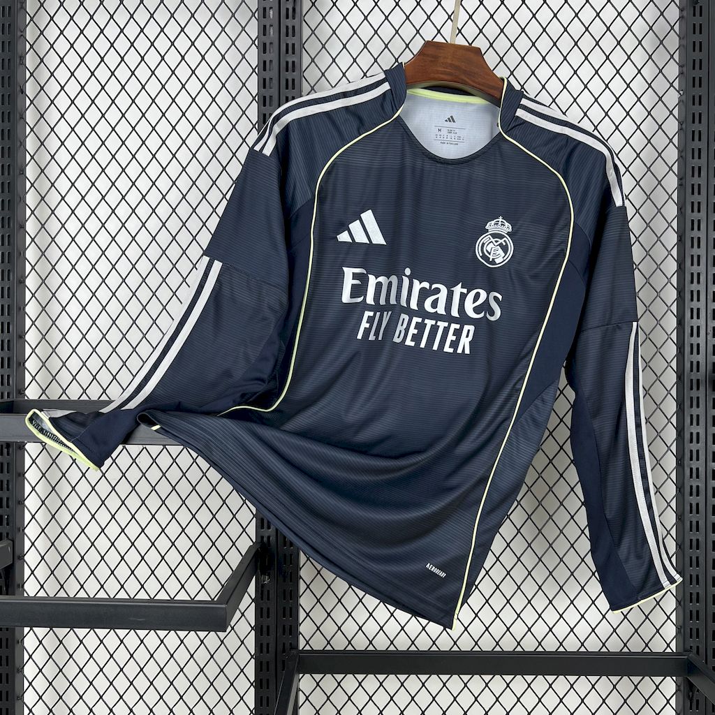 Maillo Foot  Real Madrid 2025 2026 Manches Longues€38.99