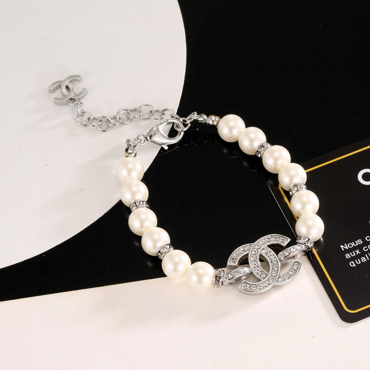 Chanel new pearl bracelet - cnluxepick