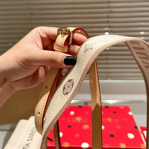 Louis Vuitton Cluny BB Monogram Small 7.9 Inches