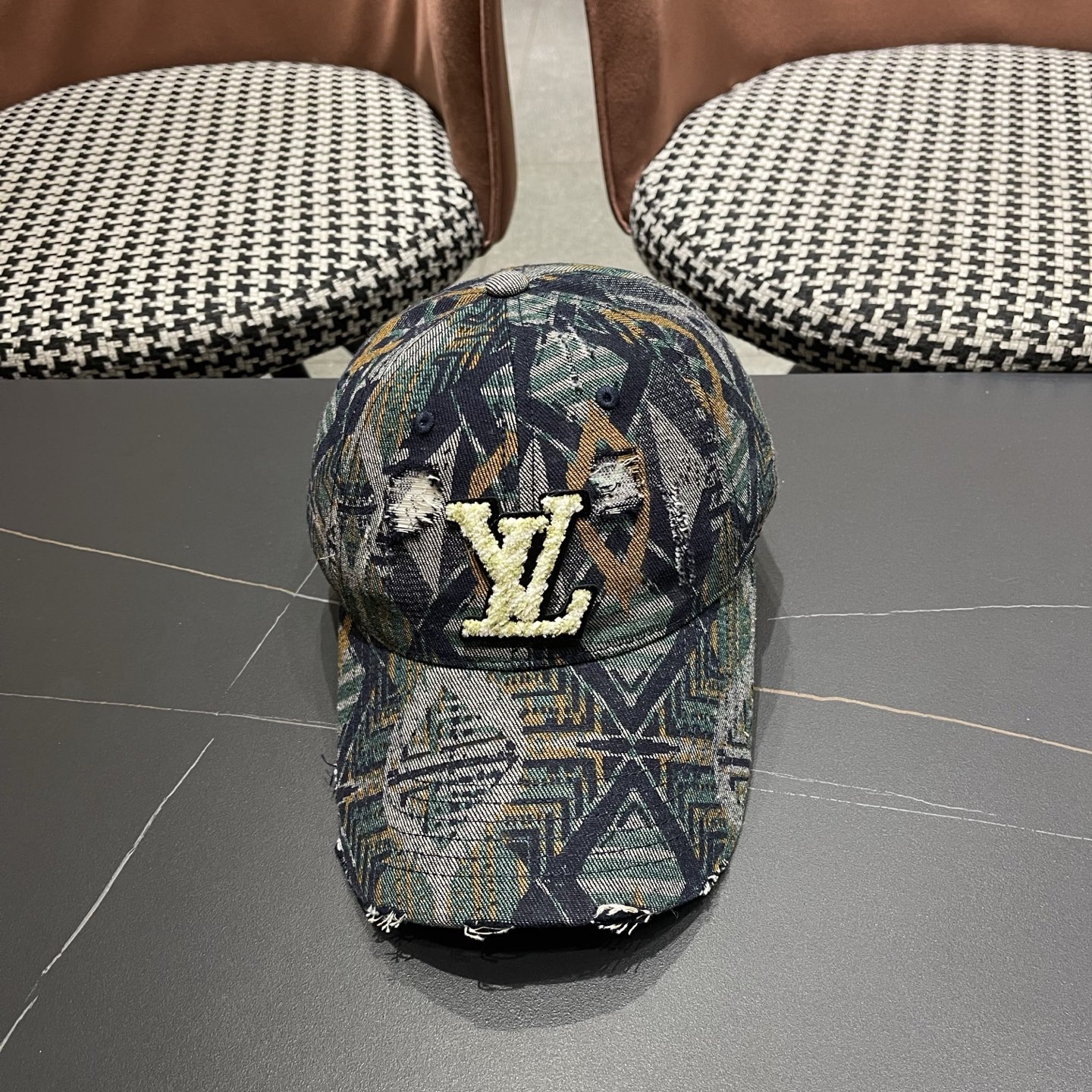 LV Ethnic Retro Pattern Baseball Cap - cnluxepick