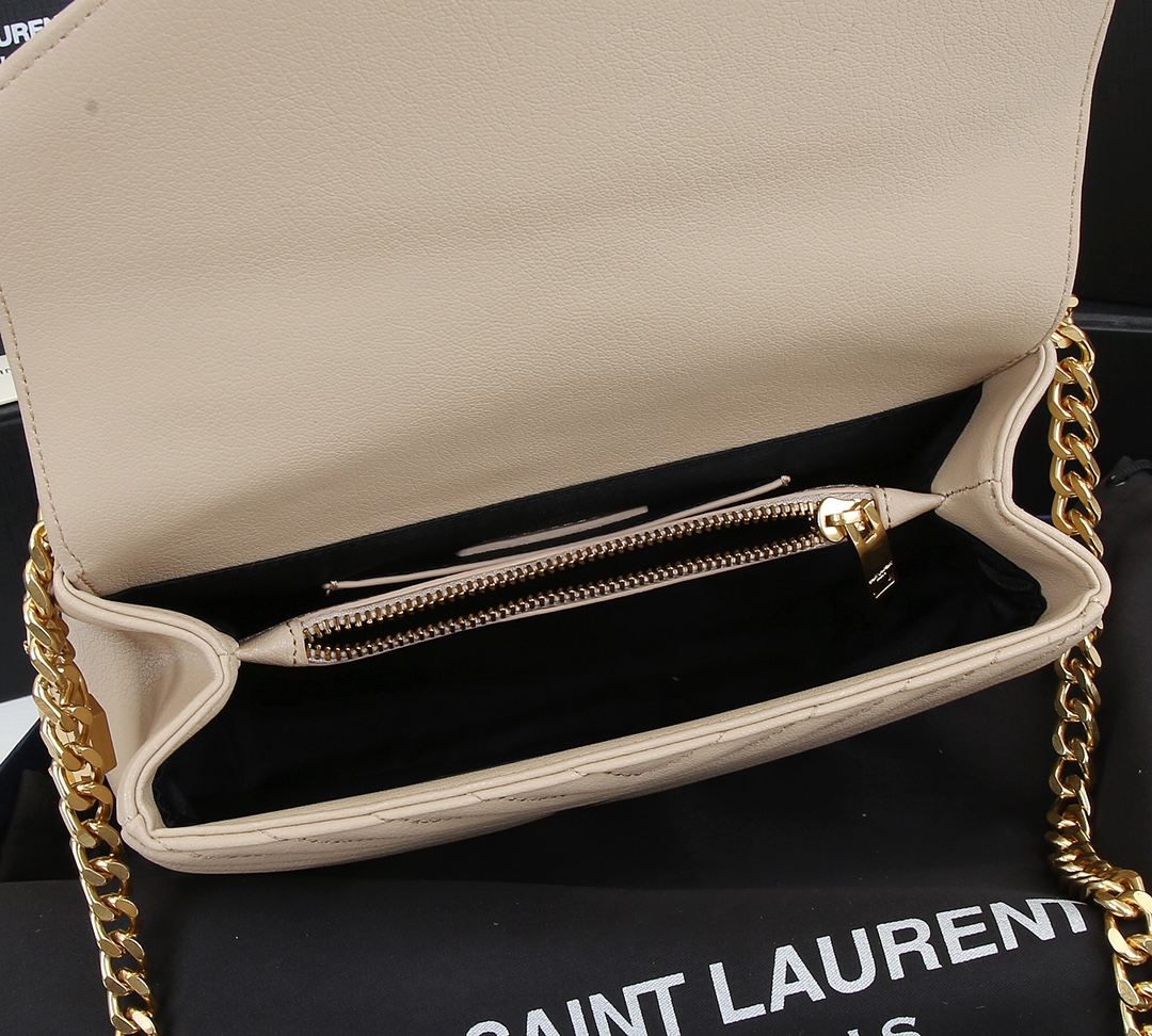 Saint Laurent Collège Medium Chain Bag In Quilted Leather Beige 24Cm
