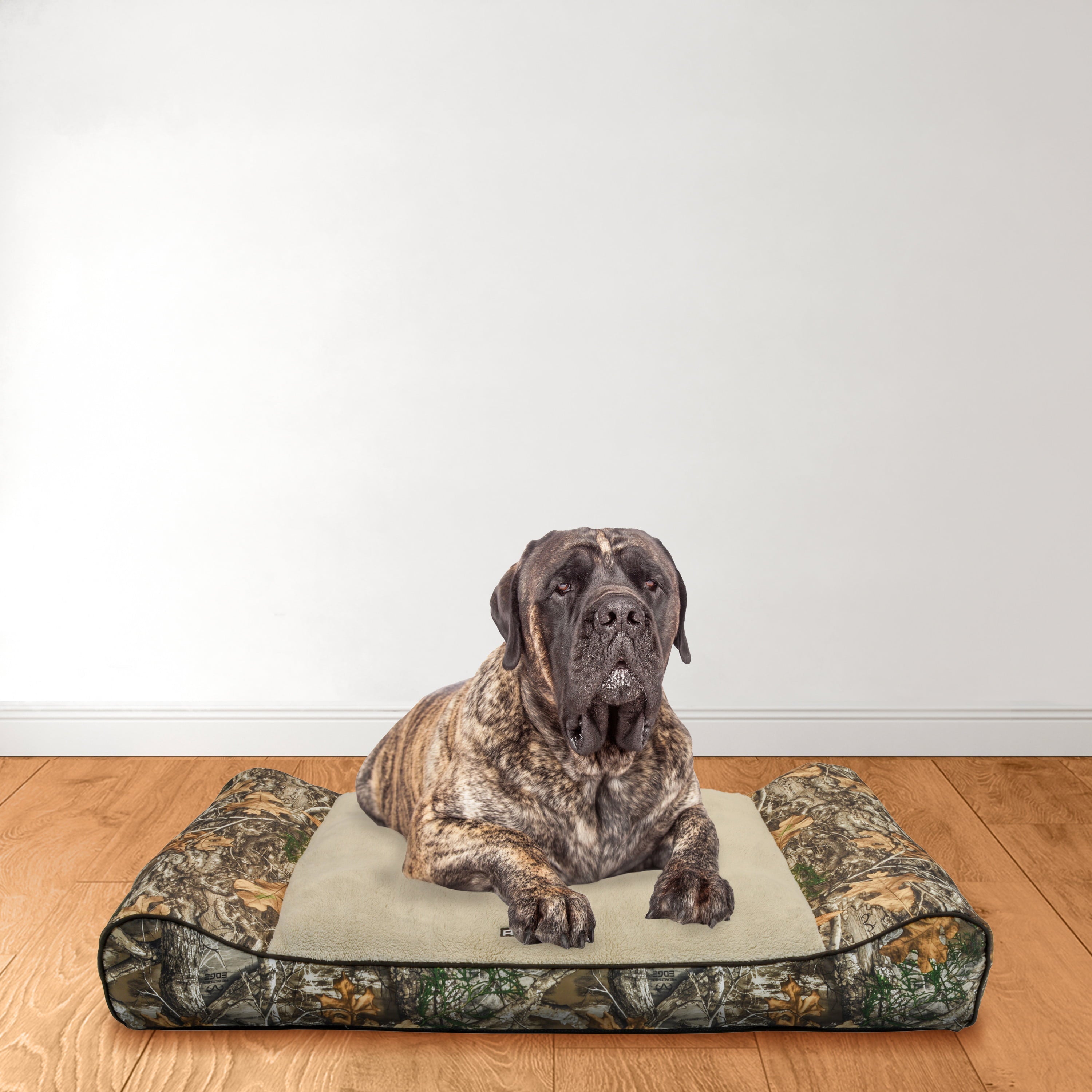 Realtree Edge Camo Bolster Pet Bed – Brown