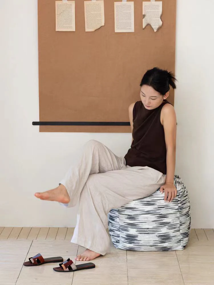 CH106 - Indian Popcorn Pouf
