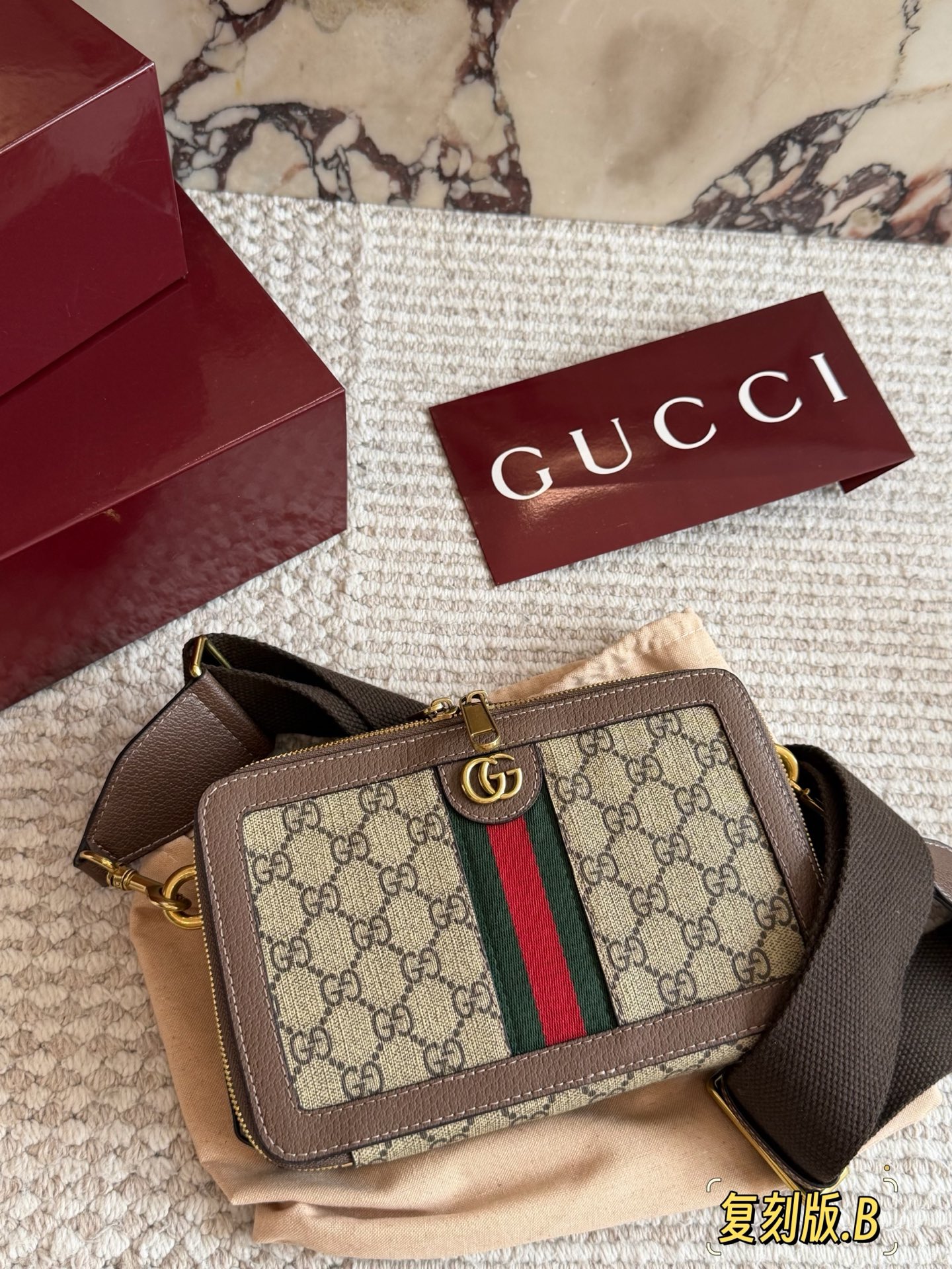 GUCCI Black Camera Bag - cnluxepick