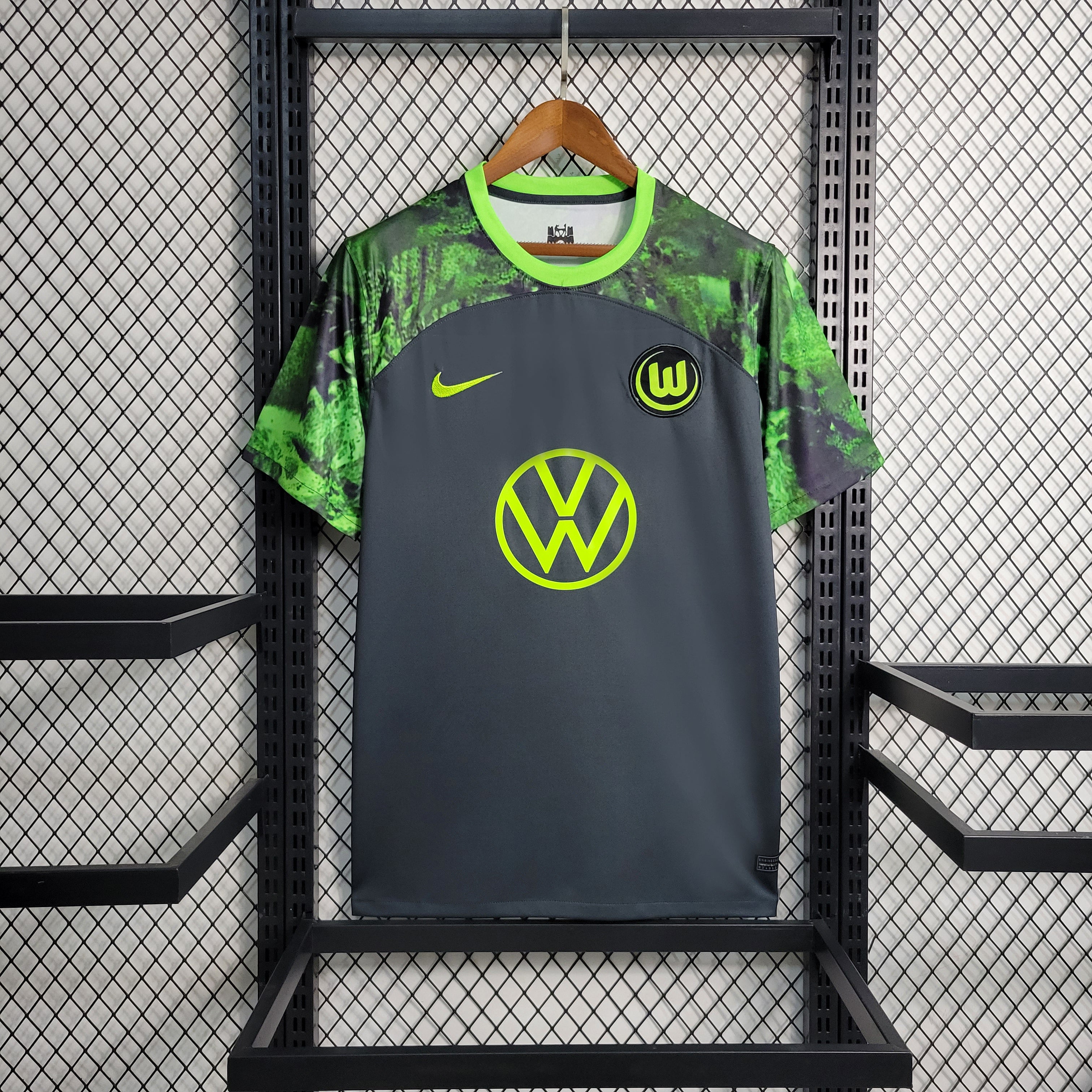 VfL Wolfsburg maillot 2023 2024 extérieur€14.99