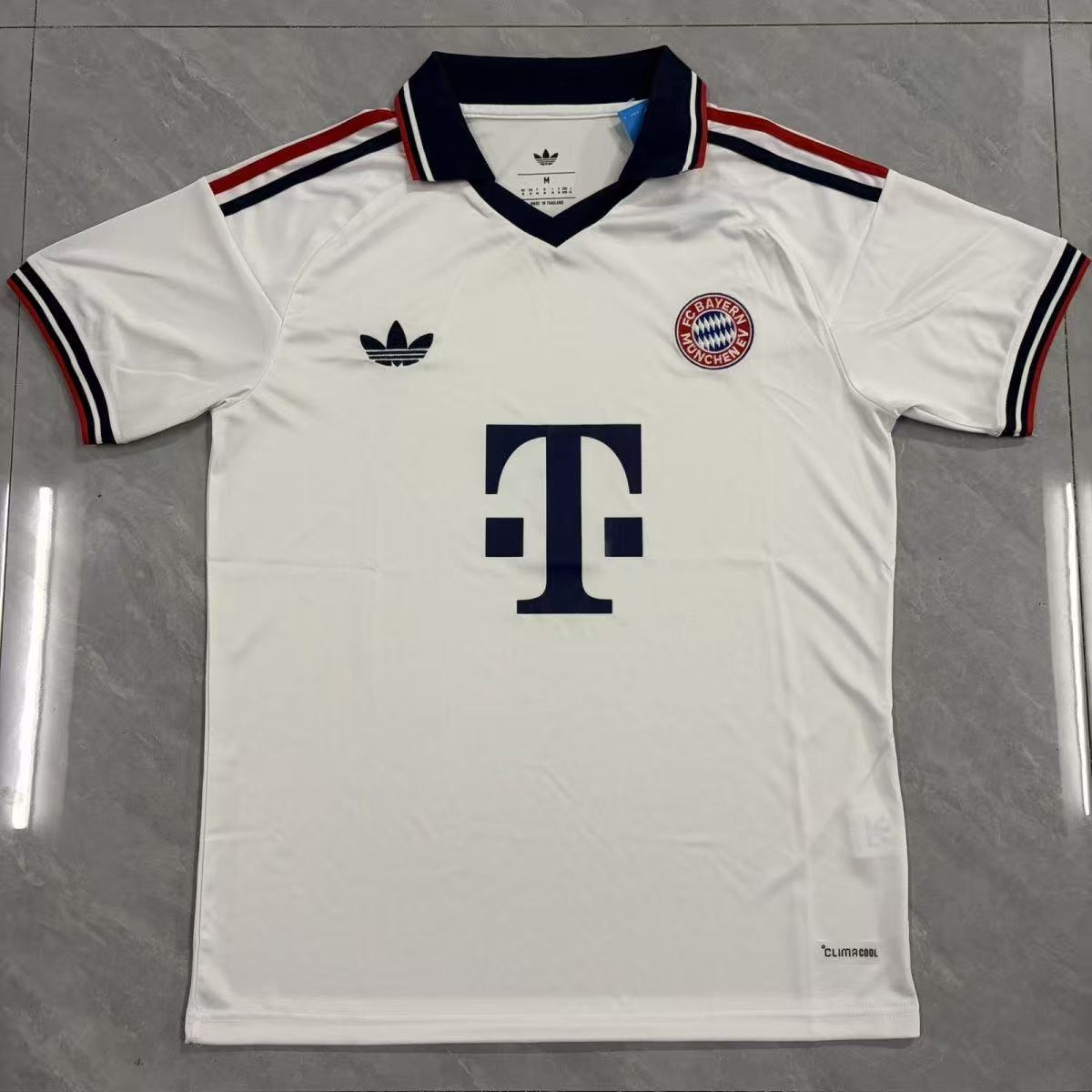 Bayern 26-27 away football