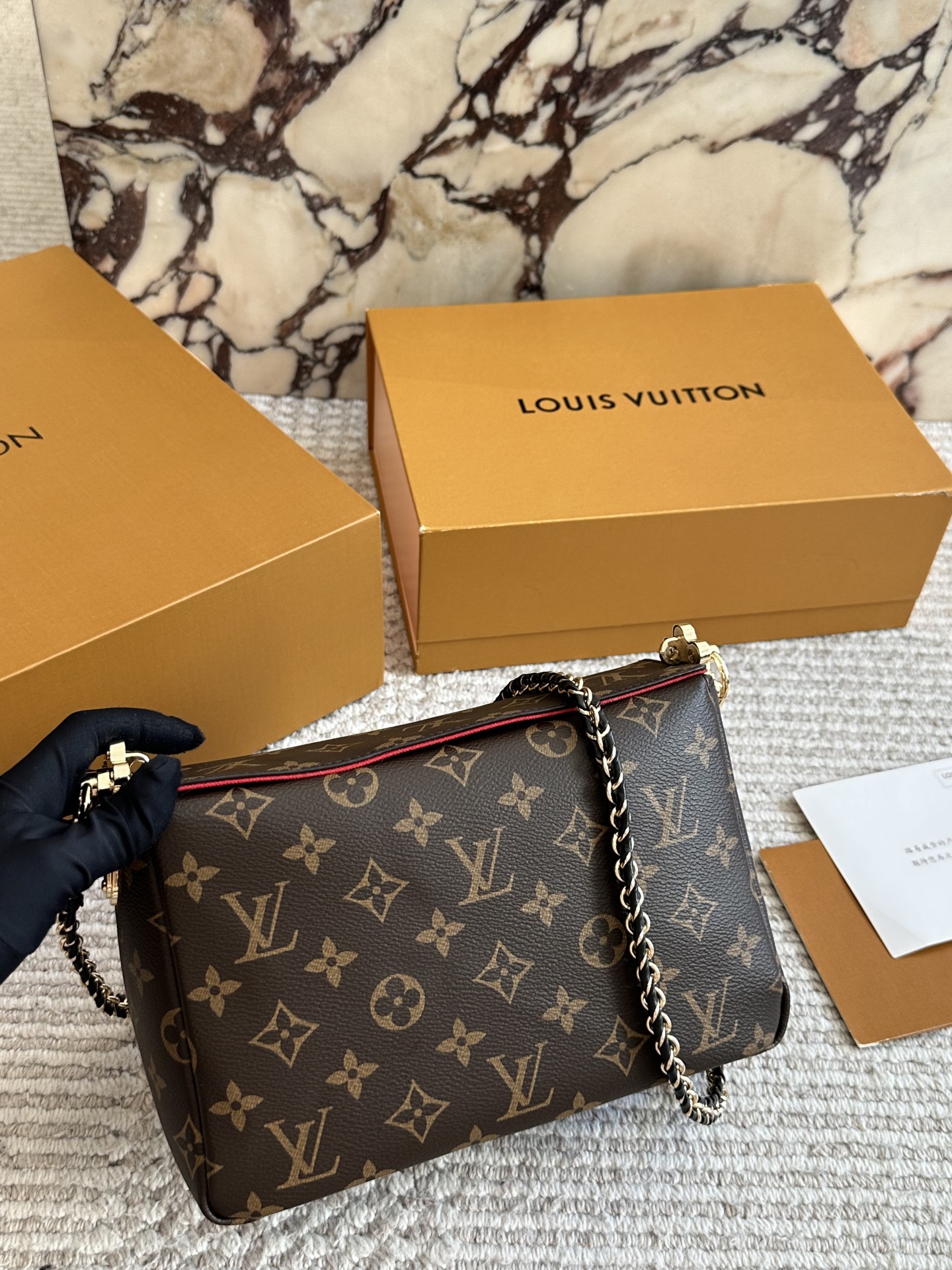 LV camera bag - cnluxepick