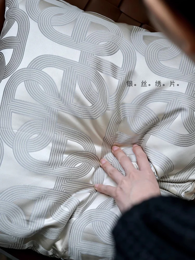 BD077 - Herm@s Embroidered 