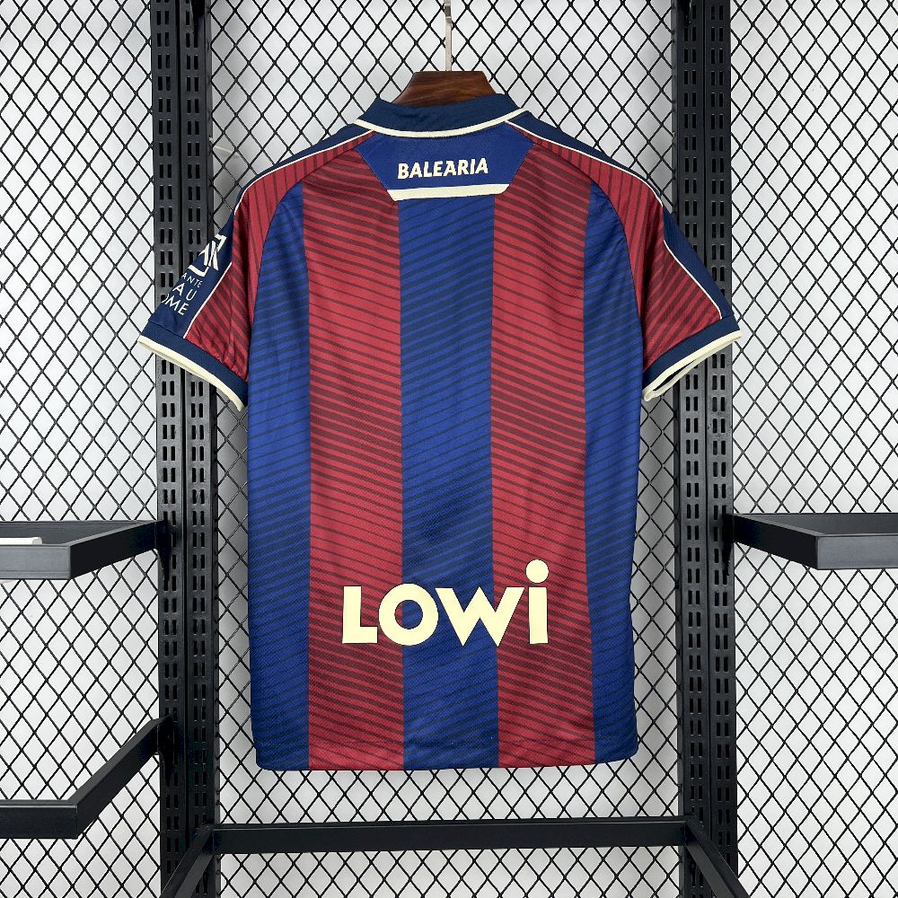 Levante UD maillot foot domicile 2025 2026€14.99