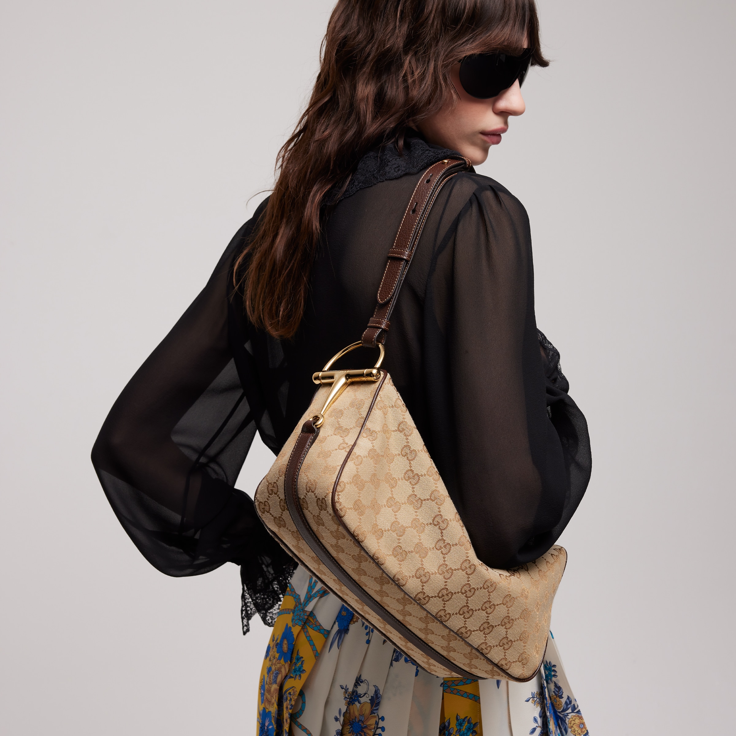 BAG（31.5 X 17 X 12 CM)