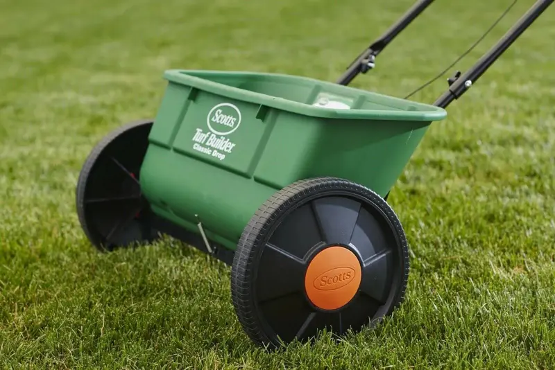 Scotts Turf Builder Classic Drop Spreader — Precision Broadcast Tool for Even Fertilizer & Seed Distribution